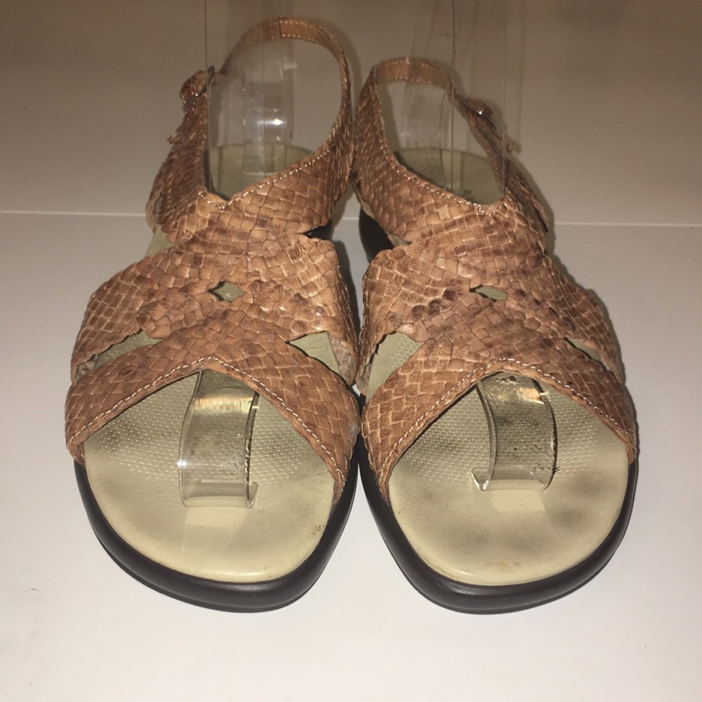 Stonefly sandals.